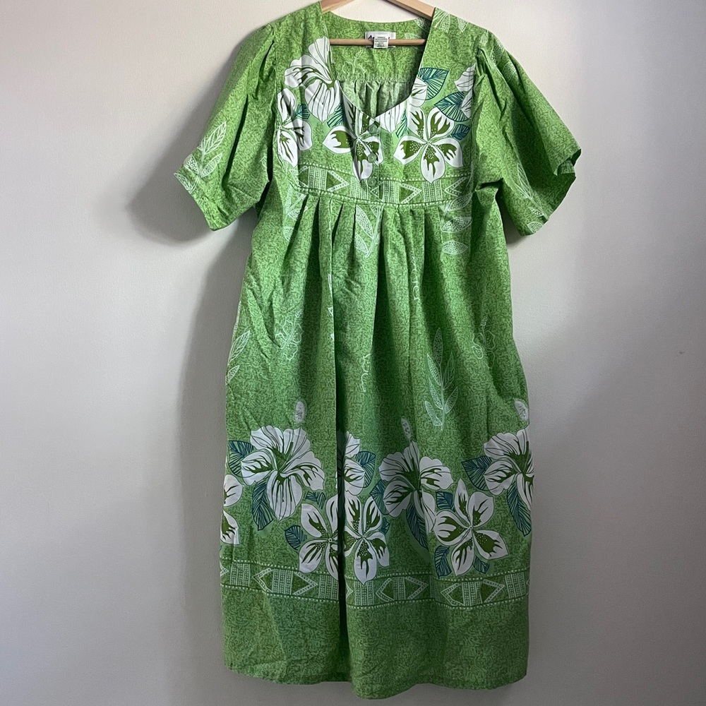 Vintage Hawaiian house dress